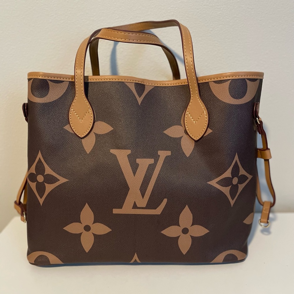 LV tote bag